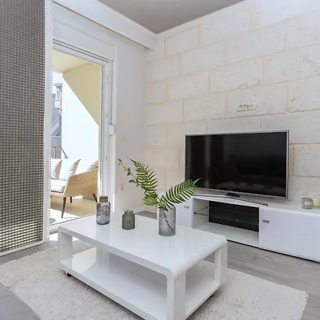 Masson Apartment
